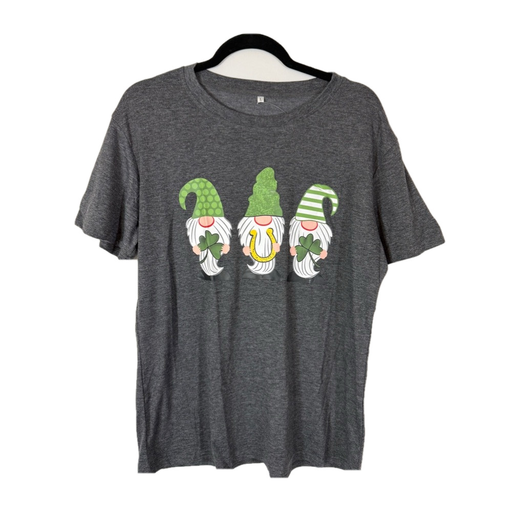 Hanging With My Gnomies ST Patrick’s Day Graphic T Shirt NWOT Size Large SKU0481